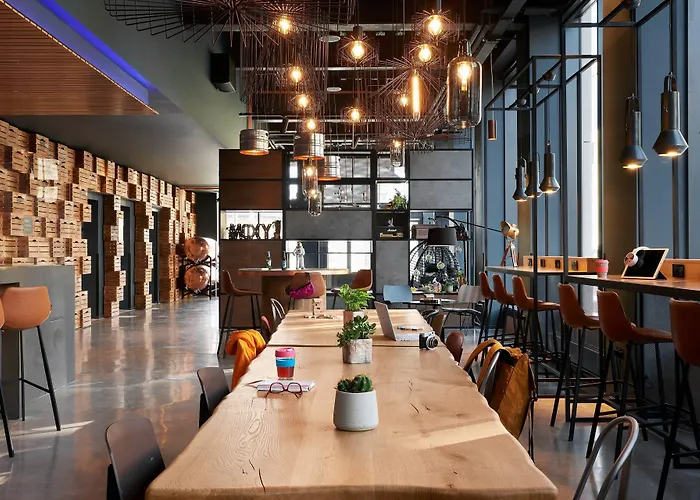 Moxy Edinburgh FountainbridgeAirport Hotel